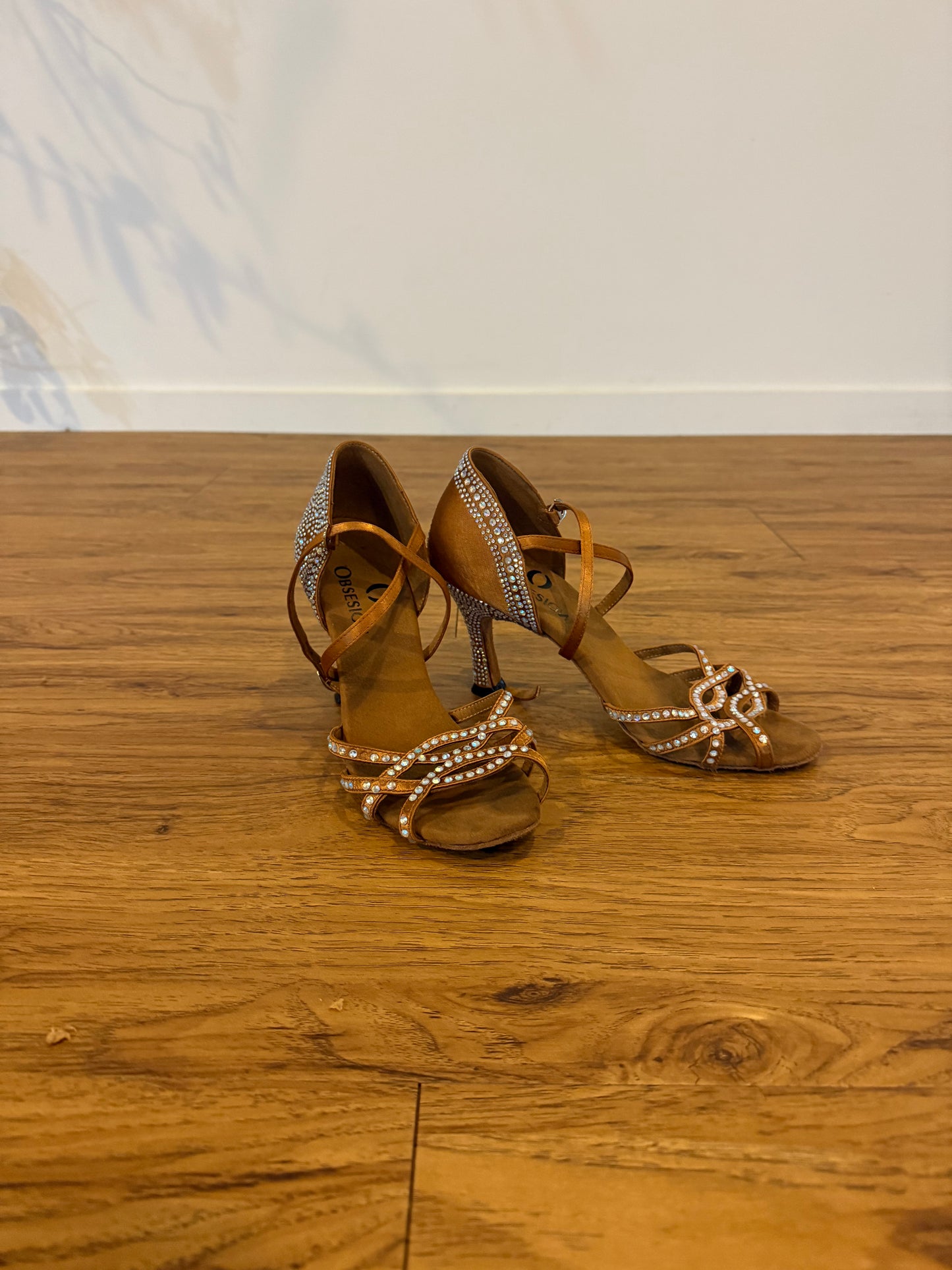 #83 Obsession Tan Sparkle